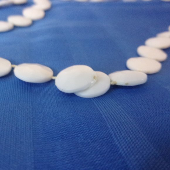Vintage White Plastic Molded Disc Bead Necklace Set of 3 - Picture 4 of 5